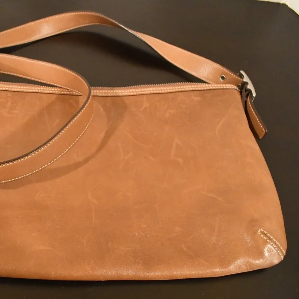 Vintage COACH Camel Brown Leather Crossbody/Shoulder Bag - Picture 8 of 10